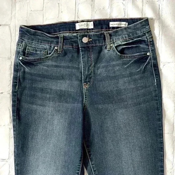 Jessica Simpson high-rise forever, rolled ankle jeans - Picture 4 of 9